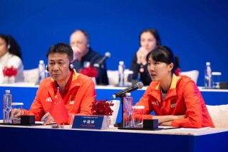 郎平重新签约中国女排主帅(郎平重新签约中国女排主帅教练)