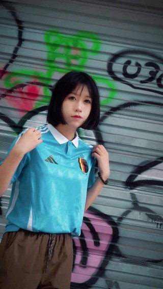 欧洲杯最美女孩发型(适合踢足球的发型女生)