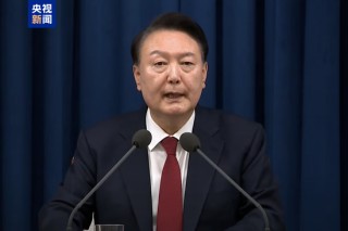 韩国总统尹锡悦深夜宣布“紧急 *** ”，韩元韩股大跌，韩国币圈跳水， *** 令现解除