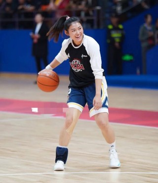 中国女篮2米27(中国女篮2米27李梦)
