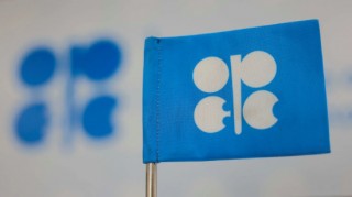 八个欧佩克 + 产油国加快原油增产步伐，油价下跌 6%