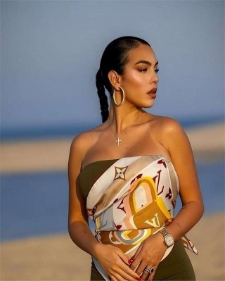 c罗女友(c罗女友伊莲娜是世界冠军吗)