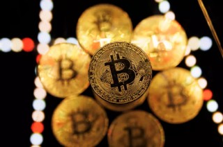随着交易周接近尾声，比特币继续上行