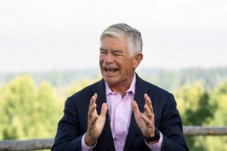 外盘头条：美俄利雅得会谈令欧盟压力陡增 英国购房交易量因印花税激增 美首例重大人工智能版权案作出裁决