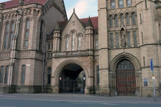 曼彻斯特大学(曼彻斯特大学本科学费)
