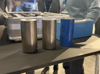 传统豪华品牌在电动化领域深度探索 宝马展示旗下第六代电池等新技术