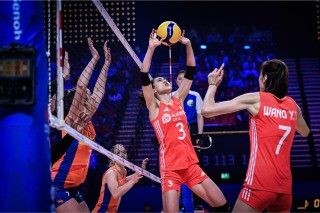 中国女排今天排球比赛(中国女排今天排球比赛谁赢了)