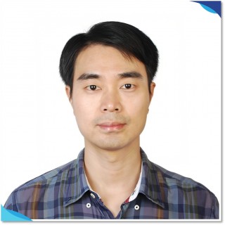 复旦大学副教授郑骁庆谈DeepSeek：AI行业不只有“规模法则”，开源将加速模型更新，芯片需求可能不降反增
