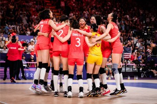 中国女排对巴西女排现场直播(中国女排对巴西女排现场直播2023)