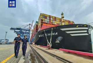 助力“出海” 一季度“丝路海运”集装箱航线开行超1000艘次