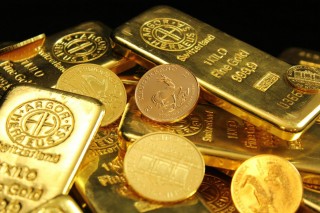 如何评估黄金理财产品的价值？这种评估如何帮助投资者选择合适的产品？
