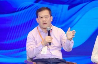 蒙牛高飞：传统行业企业在数智化转型中面临巨大挑战，必须“边开飞机边换引擎”