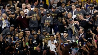 2001年nba总决赛回放(2001年nba总决赛回放 微博)