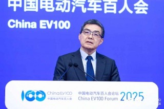 欧阳明高：新能源汽车和燃油车形成零和博弈，增量市场逐步转向存量市场