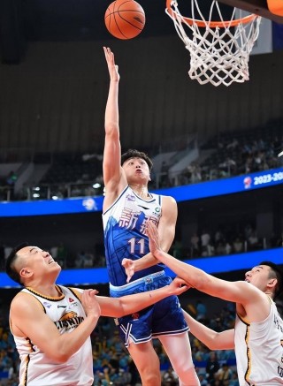 中国男篮今天比赛直播(中国男篮今天比赛直播几点)