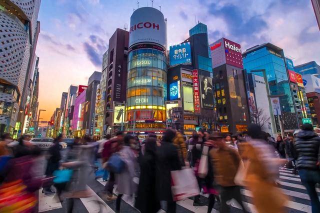 外媒：日元贬值，中国游客“拯救”日本奢侈品市场  第1张