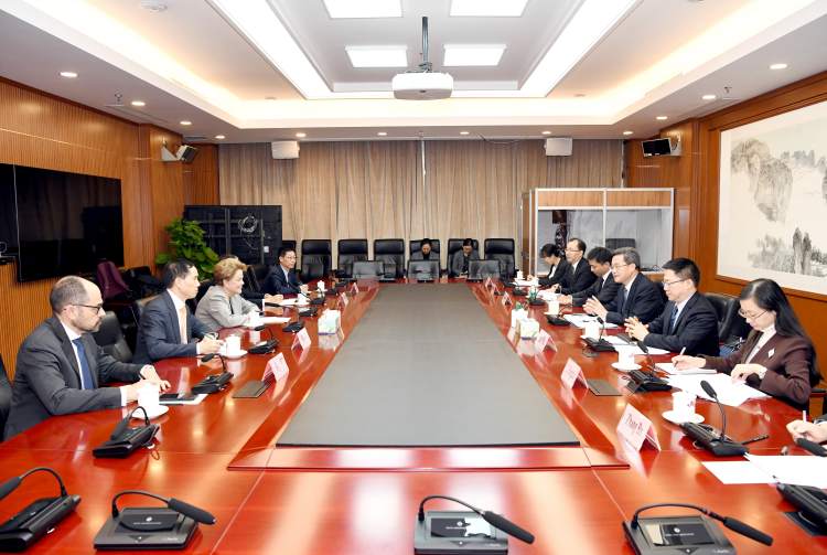 蓝佛安会见新开发银行行长罗塞芙  第2张