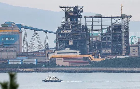 “特朗普将‘一棒’打垮韩国经济支柱”  第1张