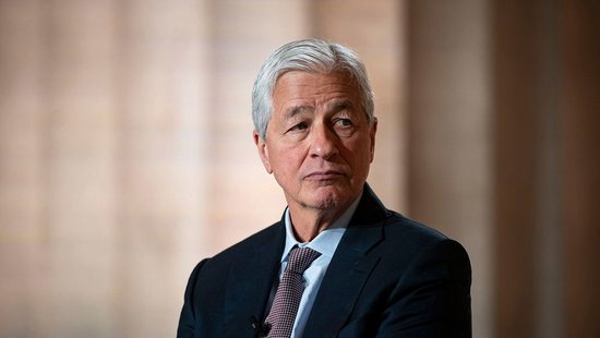 小摩CEO对关税的态度转变：“不确定性不是好事”  第1张