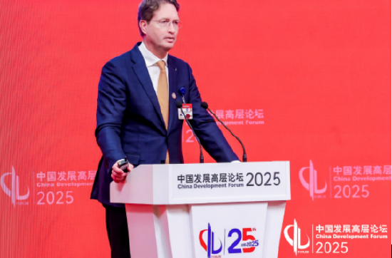奔驰董事会主席康林松：中国是第二故乡  第1张