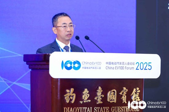 华为侯金龙：建议高速服务区车位100%覆盖大功率充电  第1张