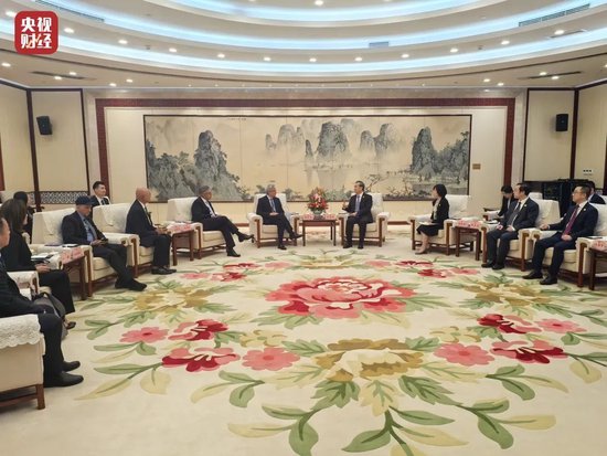 英伟达CEO黄仁勋到访北京 表态希望继续与中国合作  第3张