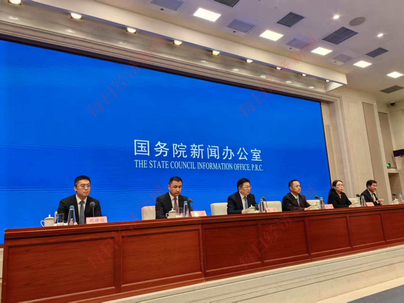如何推动试点地区落实好医疗领域开放？国家卫生健康委：将积极推进商业健康保险支持外资医疗机构发展  第1张