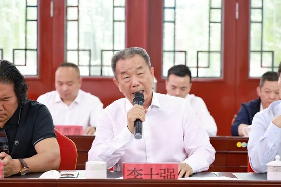 茅台在河南周口李寨村召开七省区经销商座谈会  第9张