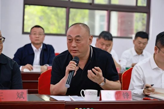 茅台在河南周口李寨村召开七省区经销商座谈会  第12张