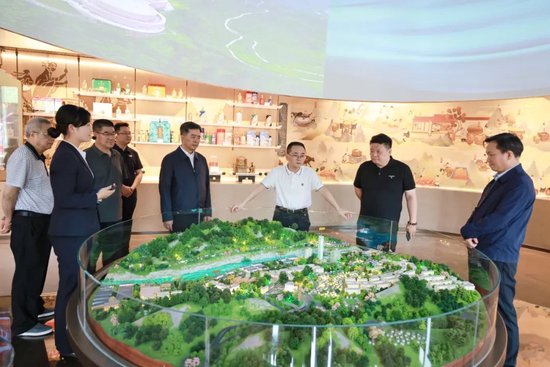 茅台在河南周口李寨村召开七省区经销商座谈会  第17张