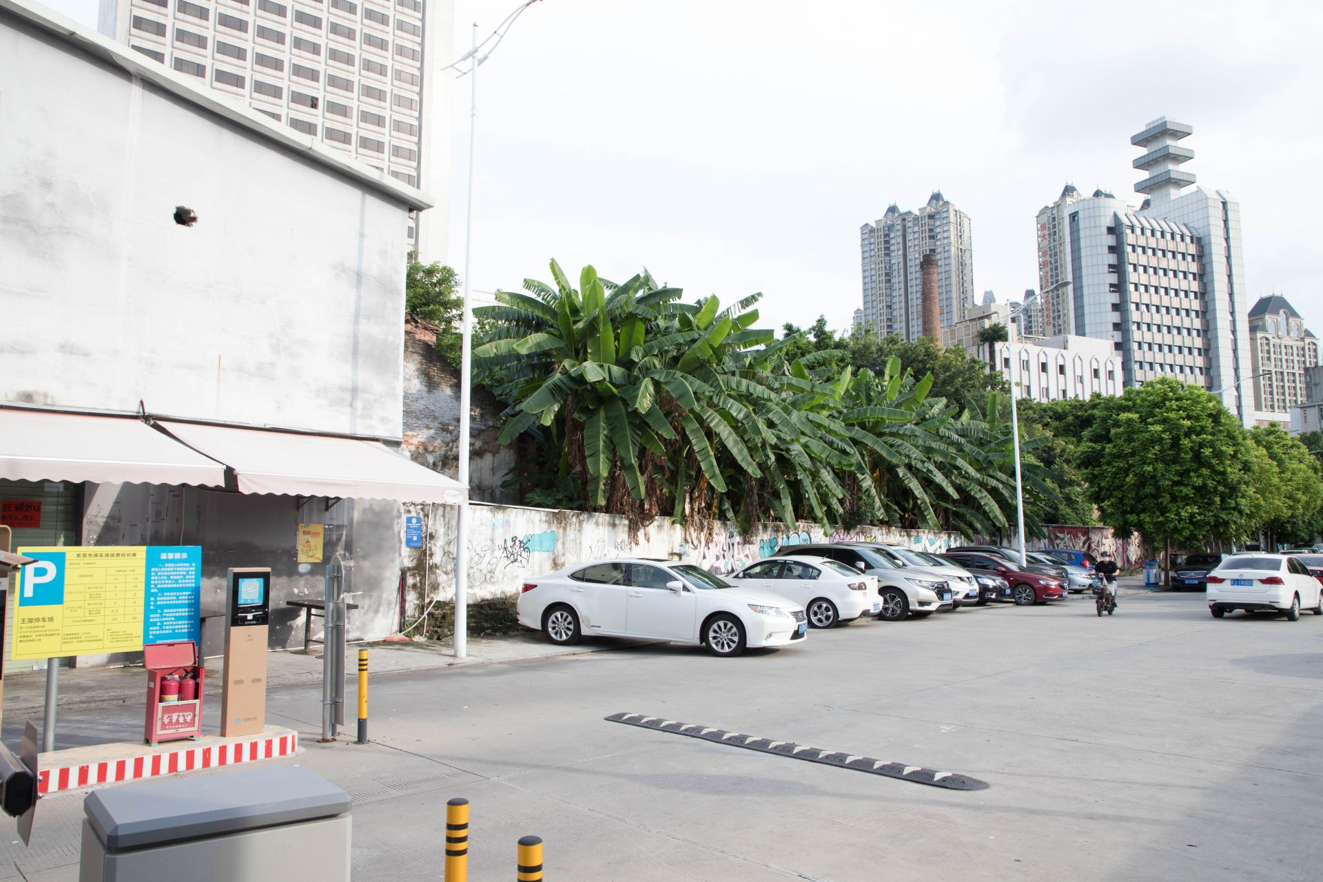 东莞工厂智能停车(东莞智慧停车收费标准)  第1张