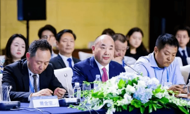 “世界铜王”王文银，挖的坑比恒大还深的简单介绍  第1张