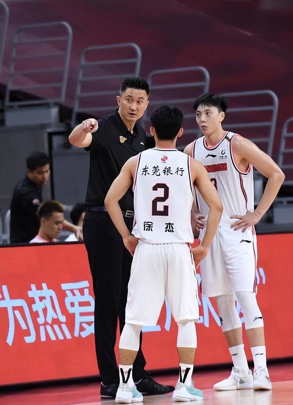 广东宏远篮球俱乐部(广东宏远篮球俱乐部官方网站)  第1张
