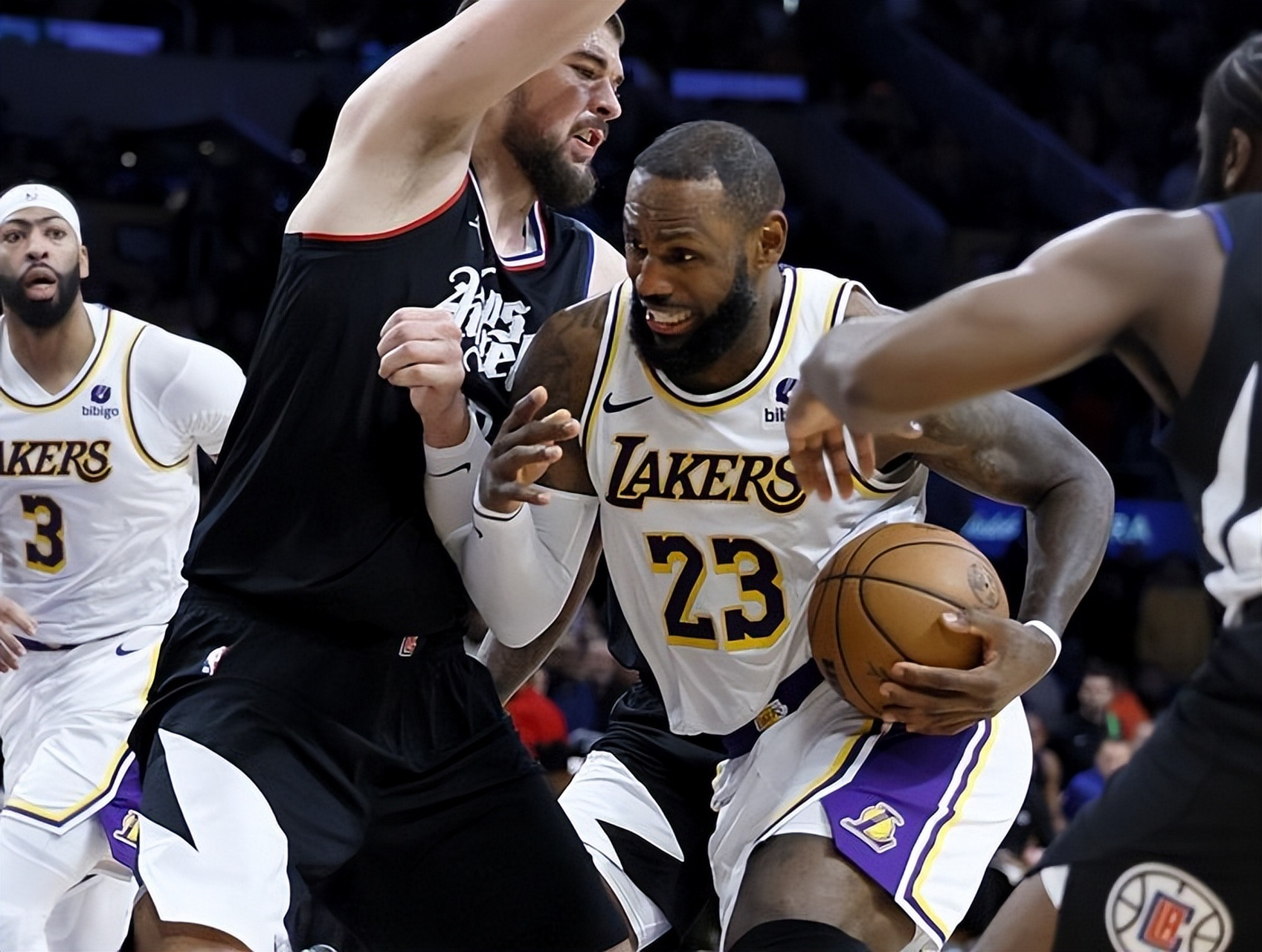 nba湖人比赛(nba湖人比赛回放)  第1张