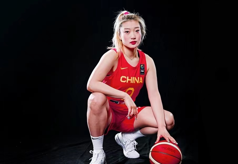 女篮李梦惊艳的照片大全图片(女篮李梦惊艳的照片大全图片四柱取用神)  第2张