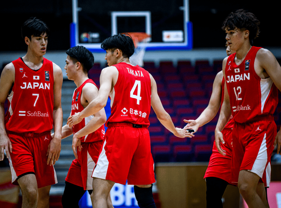 中国男篮今晚比赛直播平台(中国男篮今晚比赛直播8点直播)  第1张
