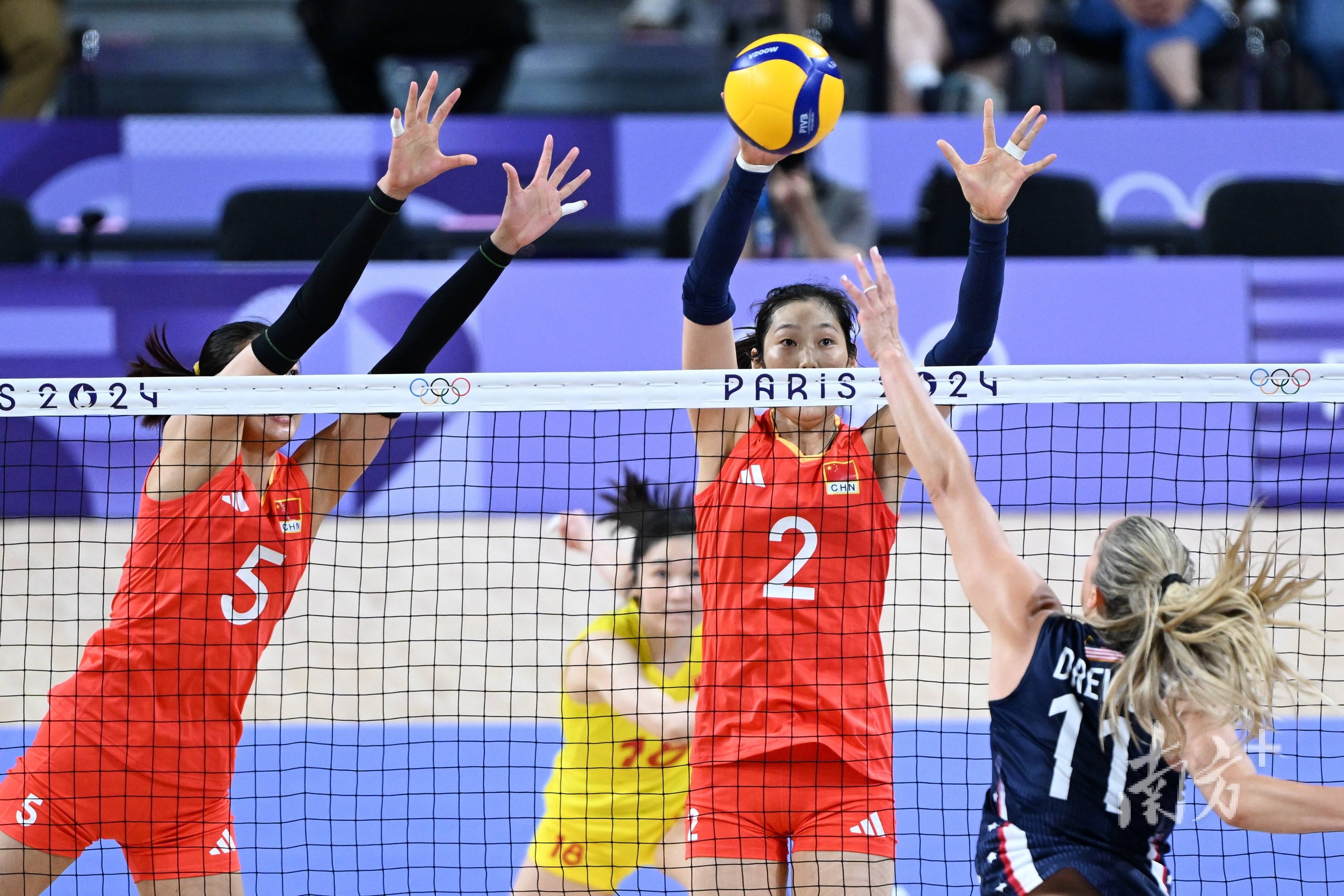 中国女排今天排球比赛(中国女排今天排球比赛女抓)  第1张