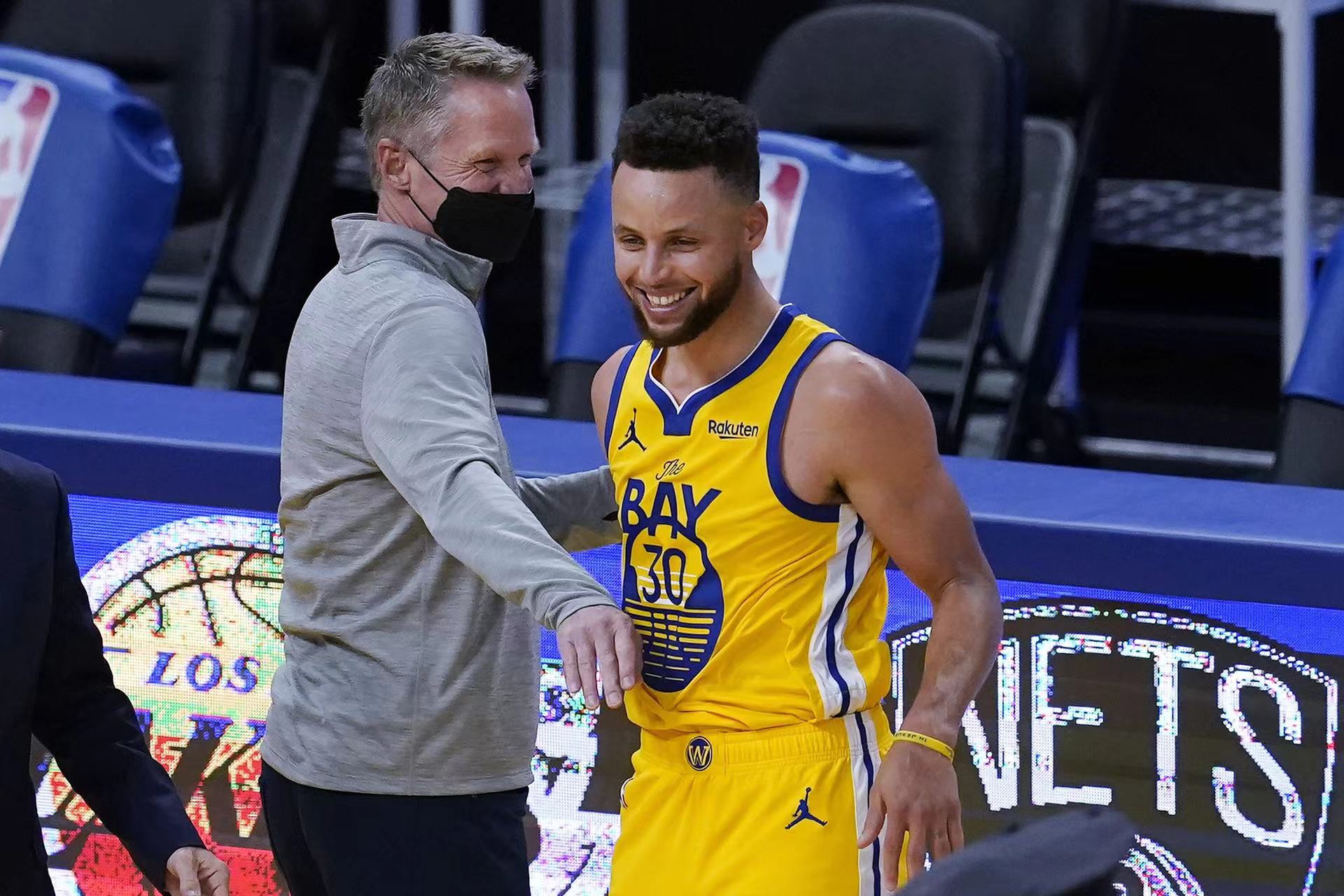 88篮球nba直播免费无插件(nba直播吧在线直播观看88看球)  第1张