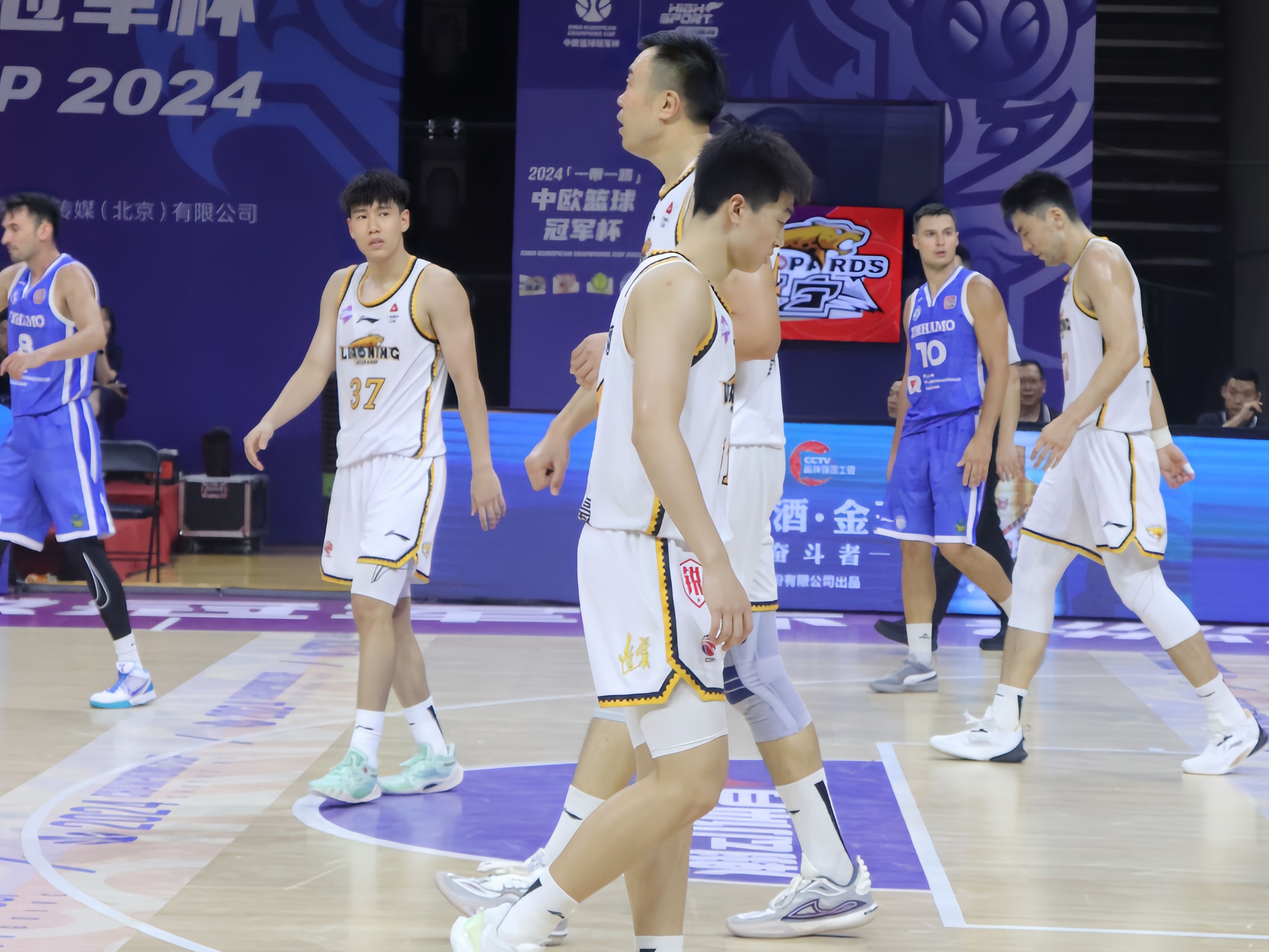 辽宁男篮今日现场直播(辽宁男篮今日现场直播中)  第1张